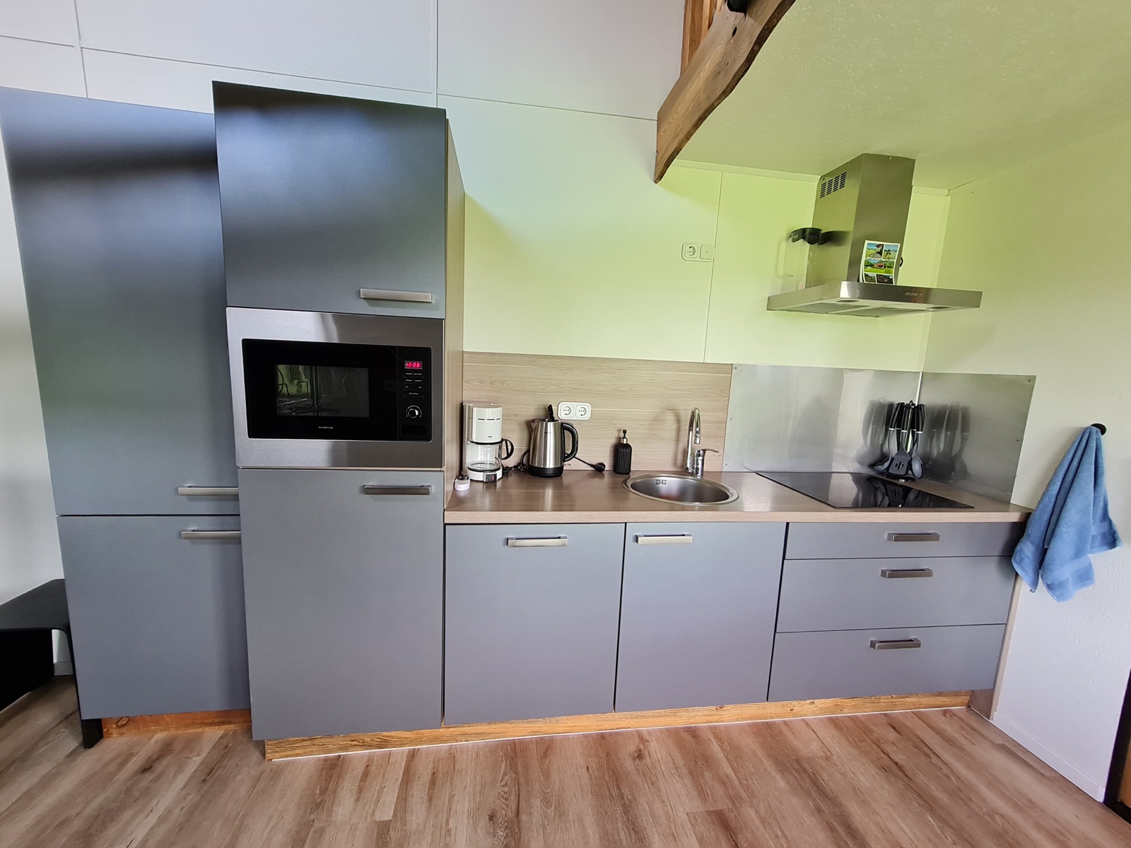 Keuken met uitzicht op het weiland